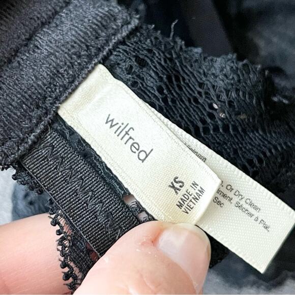 Aritzia Wilfred Sheer Lace Bracelet Women’s size XS Black - Picture 4 of 6